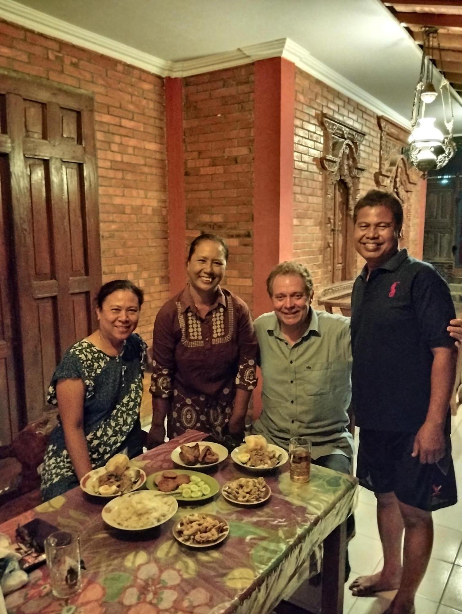 Hotel Rumah Ukhi Yogyakarta Exterior foto