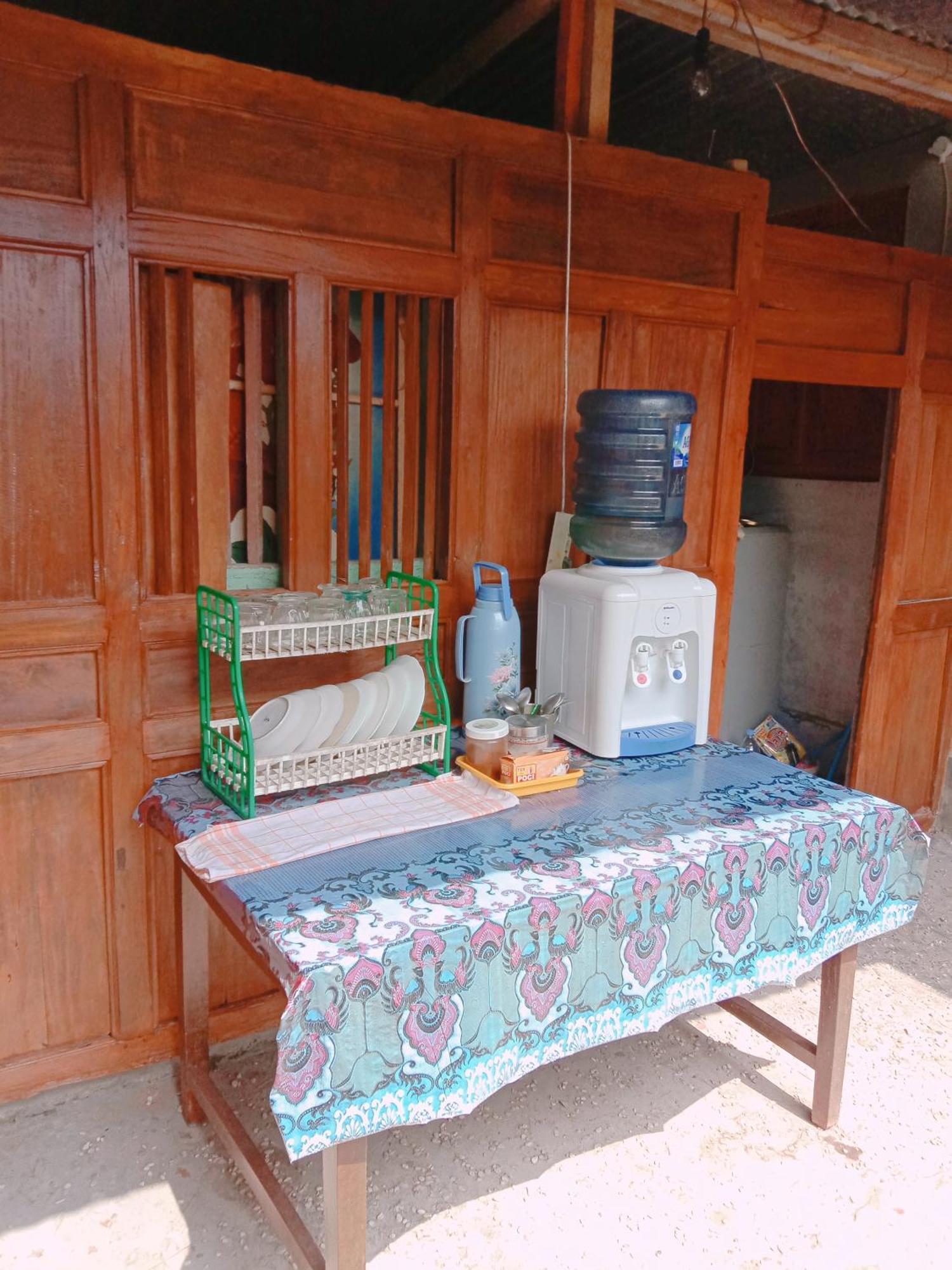 Hotel Rumah Ukhi Yogyakarta Exterior foto