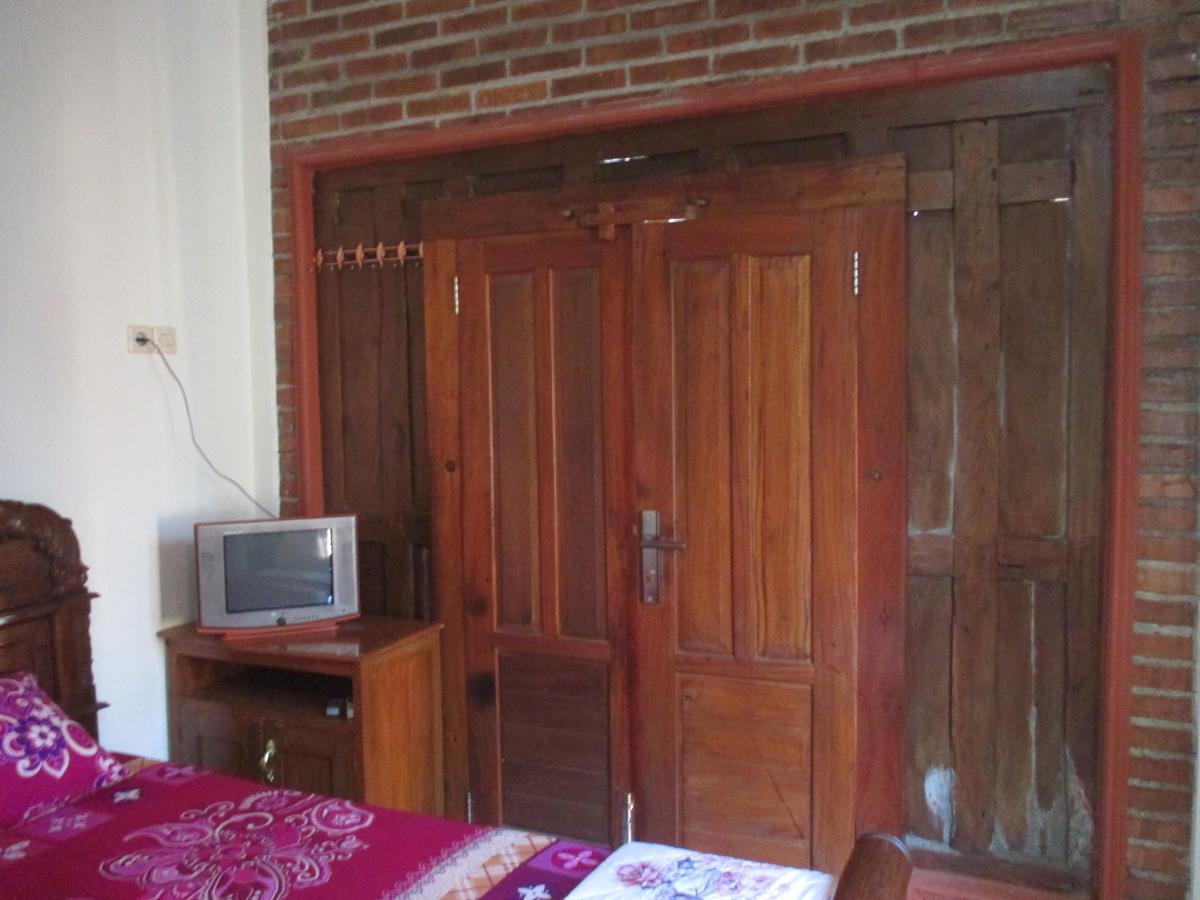 Rumah Ukhi Guest House Cebongan Exterior foto