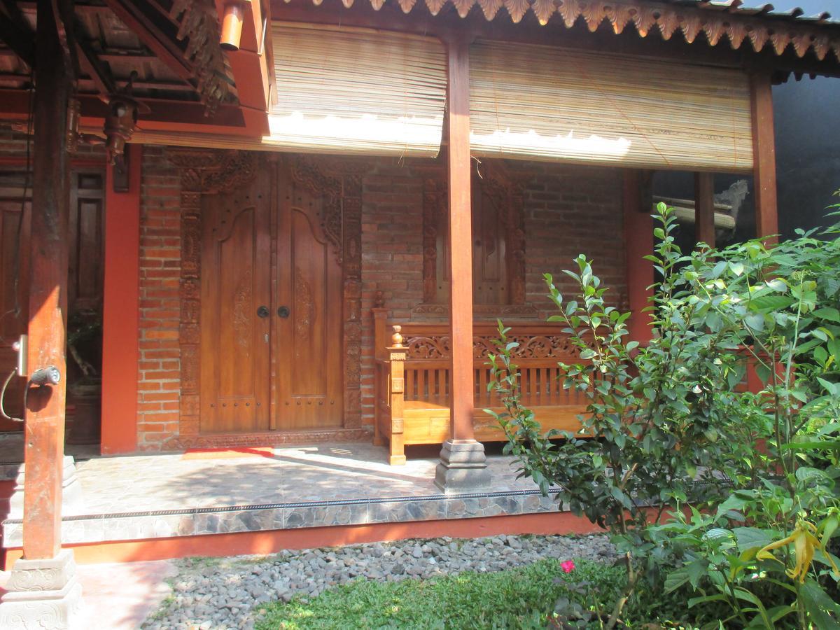 Hotel Rumah Ukhi Yogyakarta Exterior foto